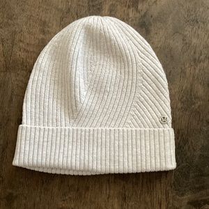 Lululemon Twist of Cozy Knit Beanie